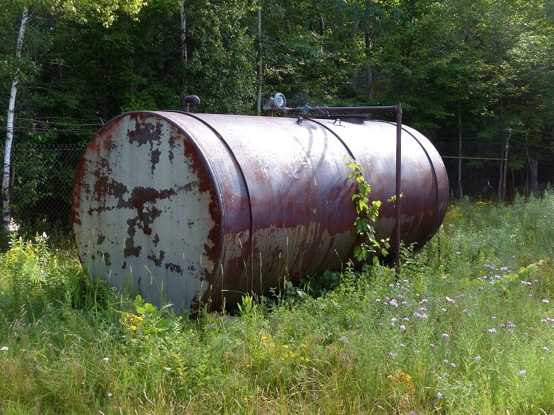 BangorNY-GFA_Fuel-Tank_P1190940.JPG